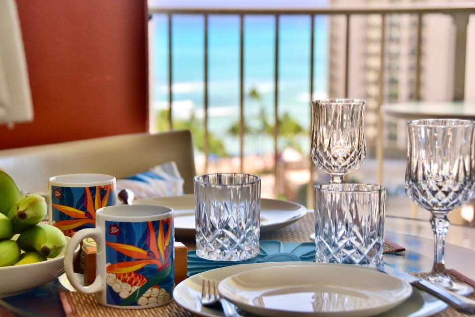 Seating area, Dining area, Sea view