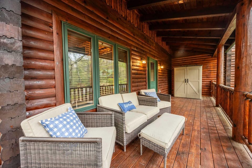 Patio, Seating area