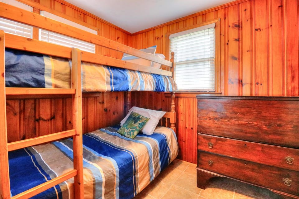 Nautical Nook by Carolina Beach Realty House in Carolina Beach