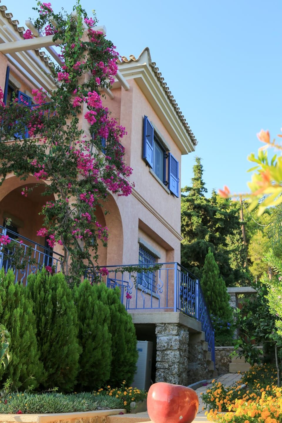 Property building, Facade/entrance