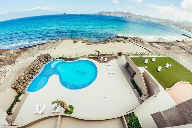 Patio, Nearby landmark, Day, Natural landscape, Beach, Mountain view, Pool view, Sea view, Swimming pool, sunbed