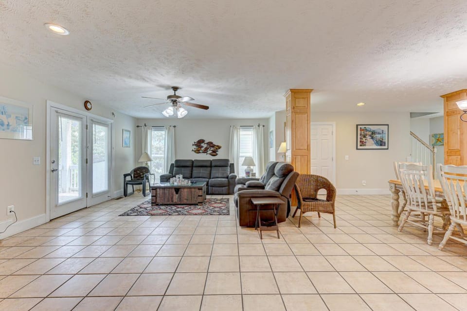 Anchors Away by Carolina Beach Realty House in Kure Beach