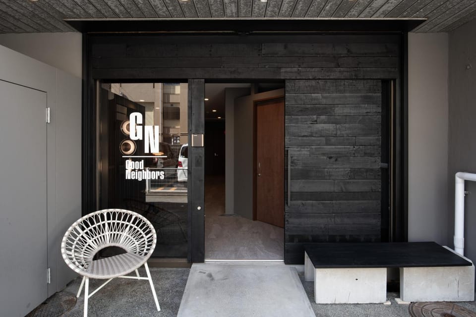 Facade/entrance