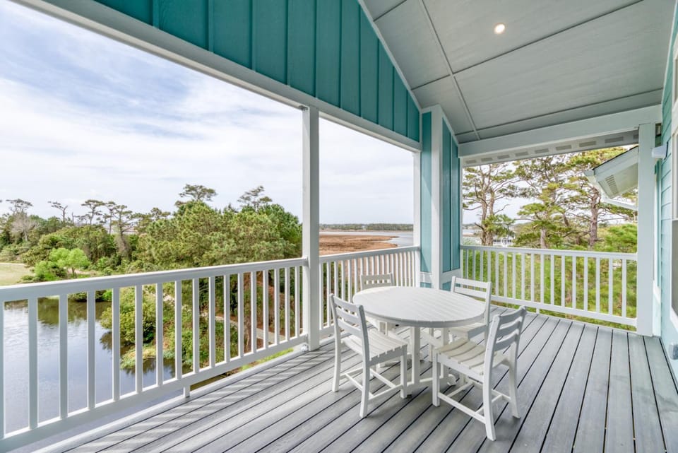 Natural landscape, Balcony/Terrace, Dining area