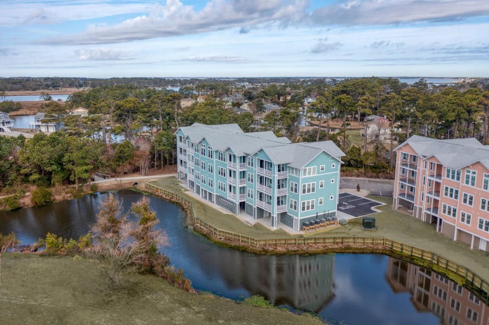 Property building, Natural landscape, Bird's eye view