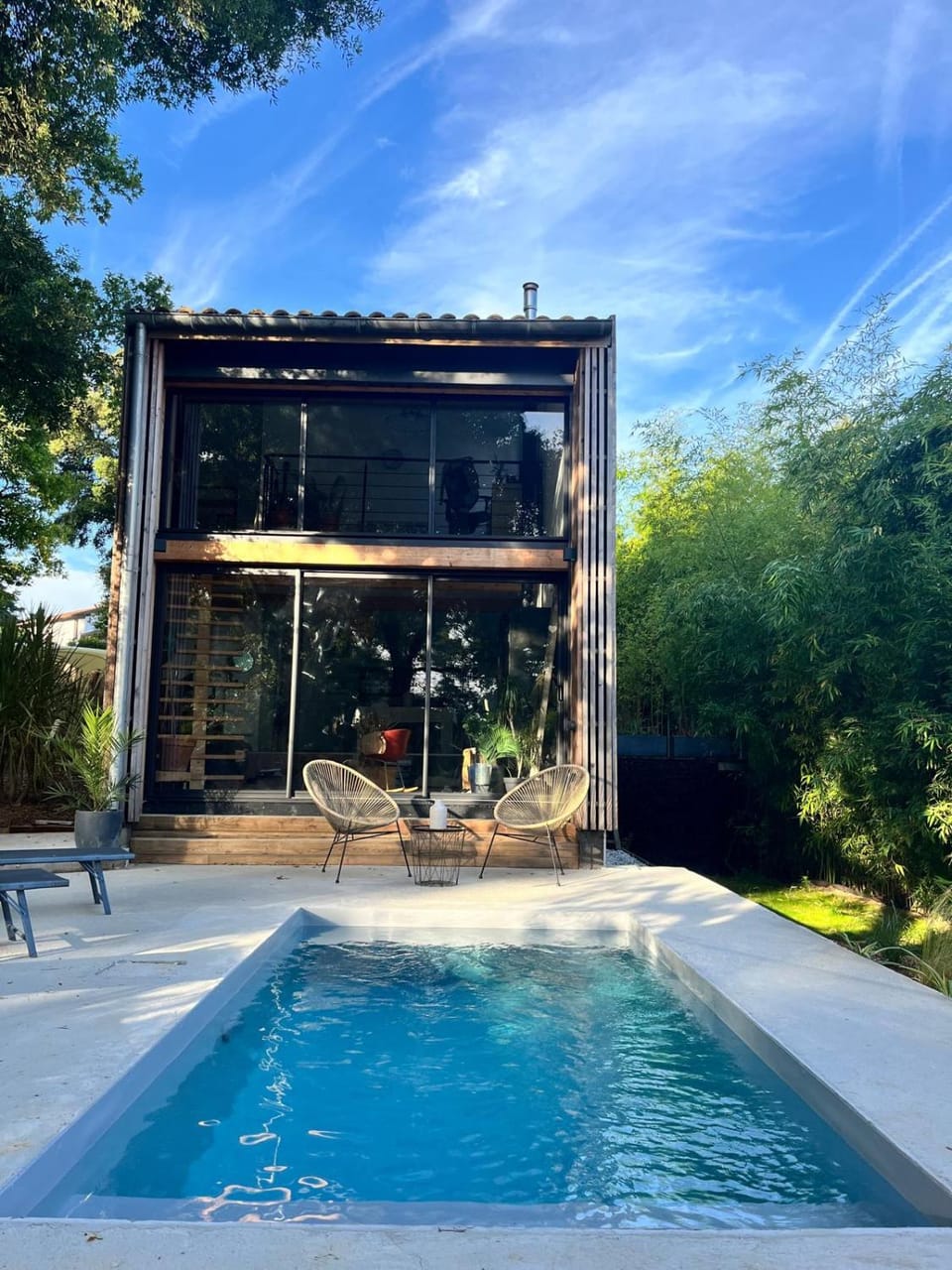Property building, Swimming pool