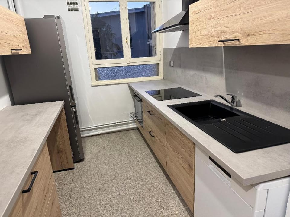 BEL APPARTEMENT Standing Apartment in Limoges