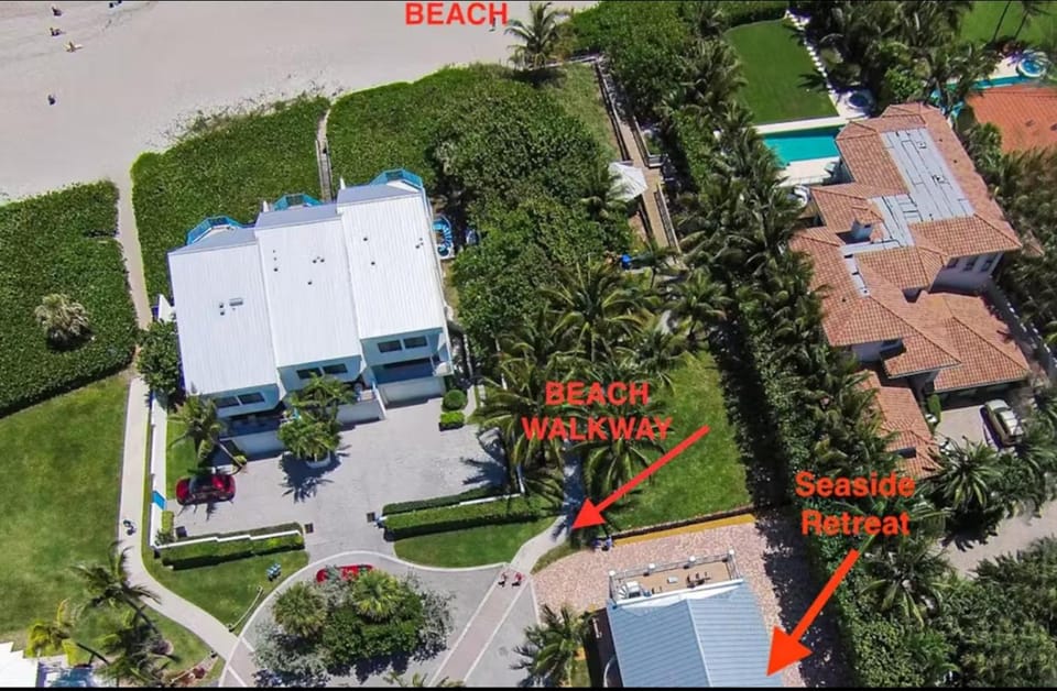 Designer Beachside Serenity Steps to the Beach! Apartment in Juno Beach