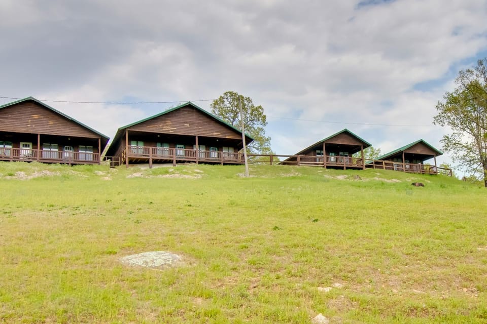 Cabin Getaway in Mountain View w/ Porch + Grill Cabin in Arkansas