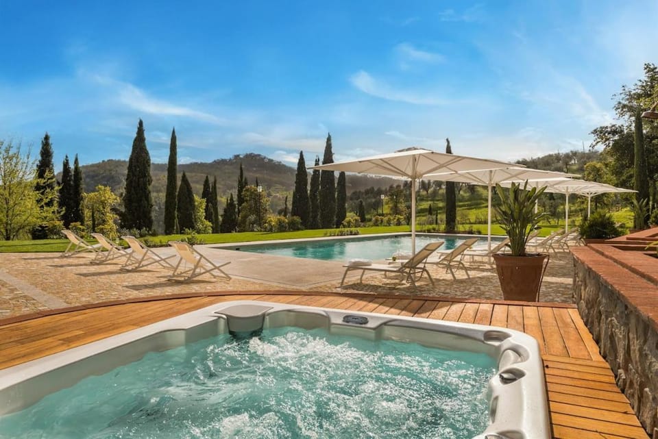 GOLDEN LUXE - Diamond in the Hills piscina privata e vasca idromassaggio Villa in Emilia-Romagna