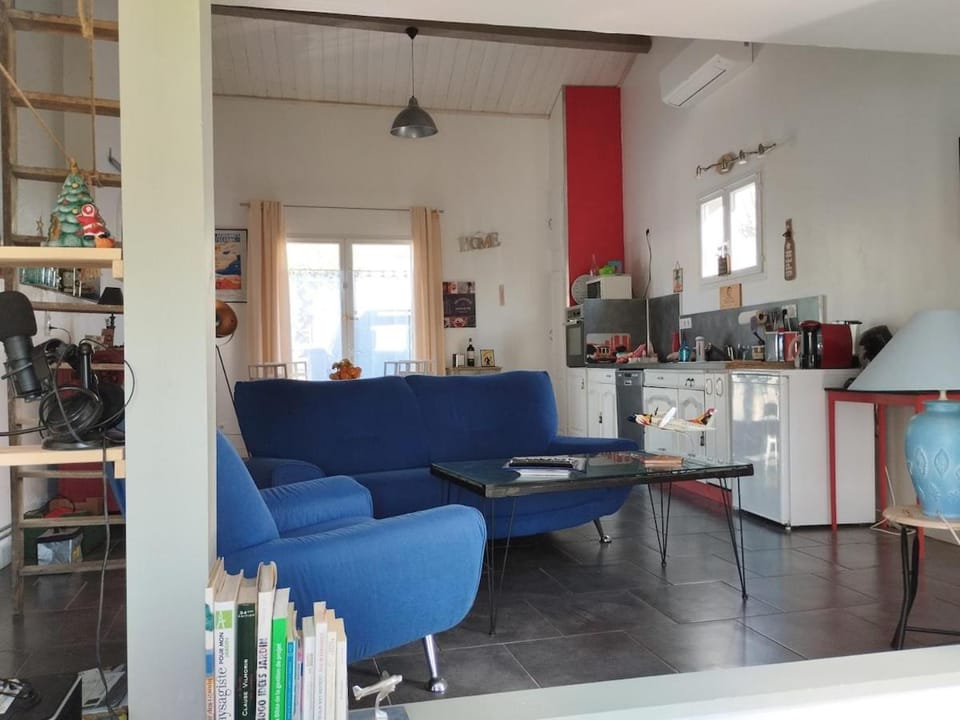Maison bord rivière avec vue House in Nouvelle-Aquitaine