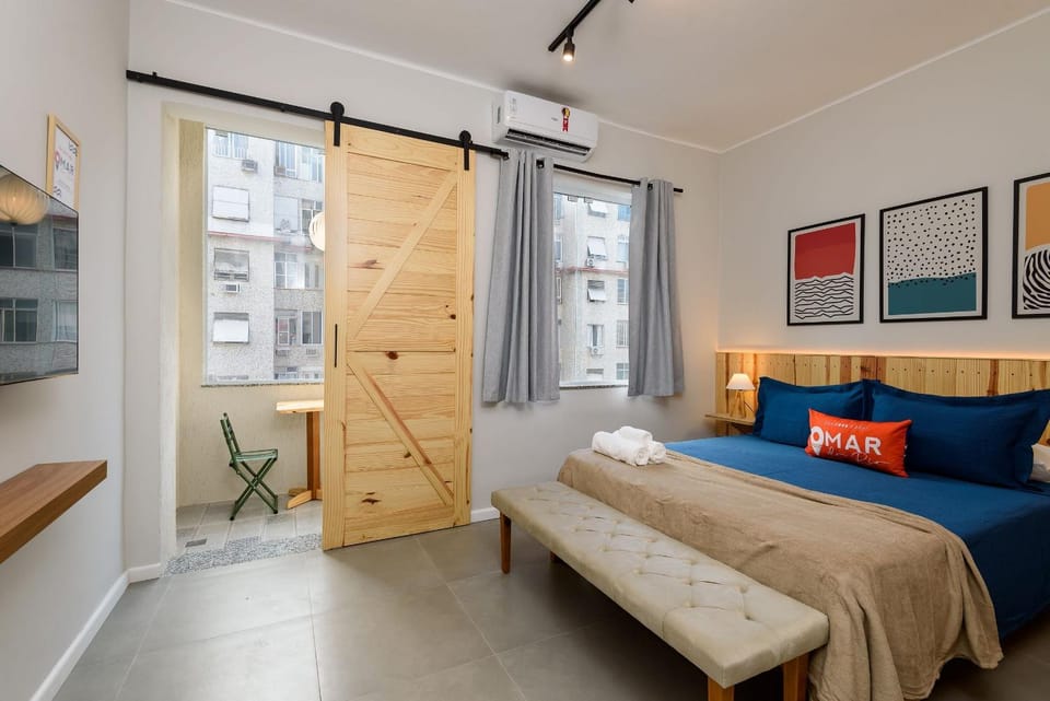 Studio w/ balcony 200m from the beach | CDM 13/907 Apartment in Rio de Janeiro