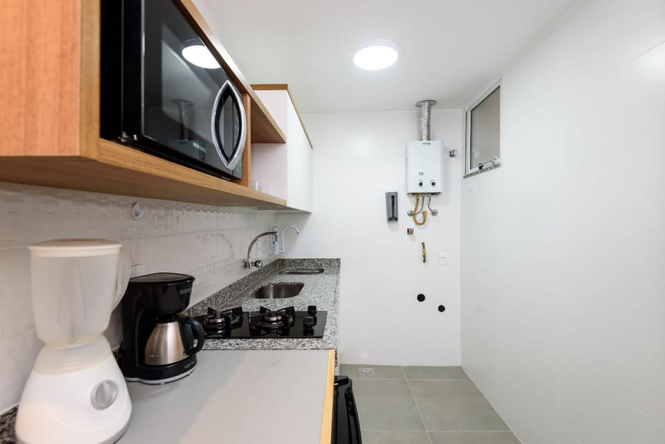Studio w/ balcony 200m from the beach | CDM 13/907 Apartment in Rio de Janeiro