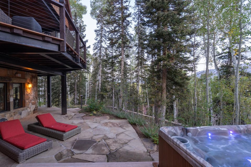 Alpenglow by Exceptional Stays Chalet in Mountain Village