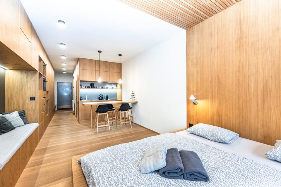 Bed, Living room, Photo of the whole room, Seating area