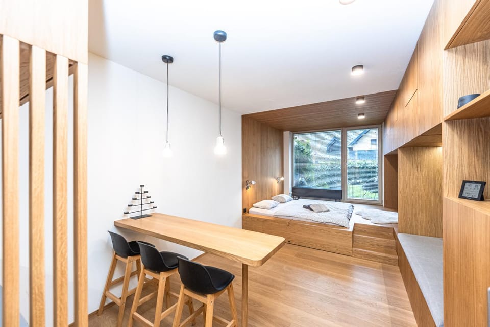 Bed, Living room