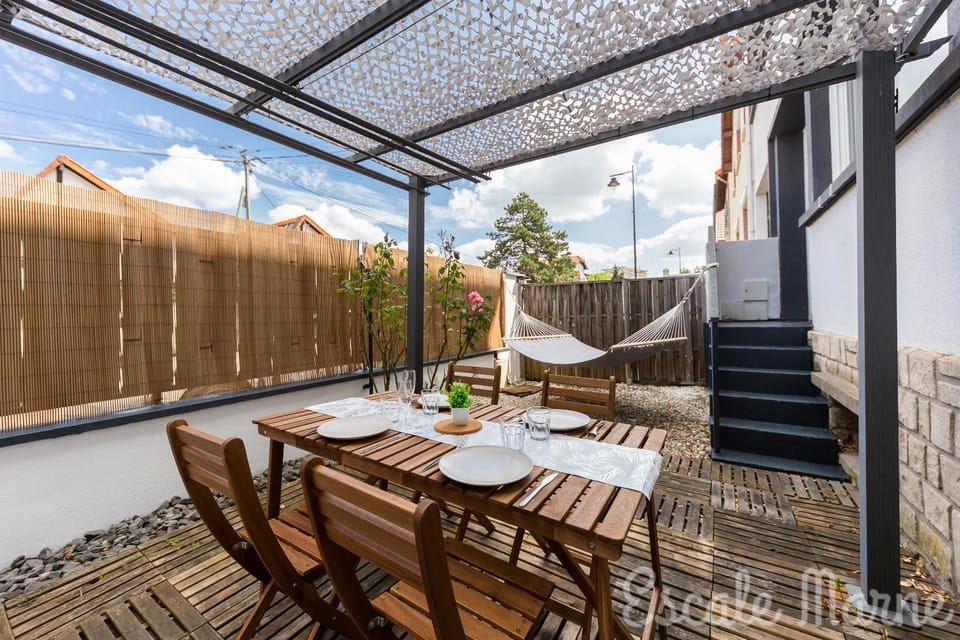 Patio, Day, View (from property/room), Balcony/Terrace