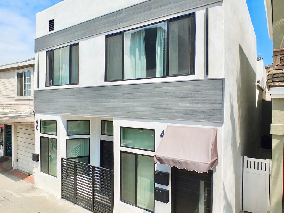 Beach & Bay Retreat - Full of Amenities House in Long Beach