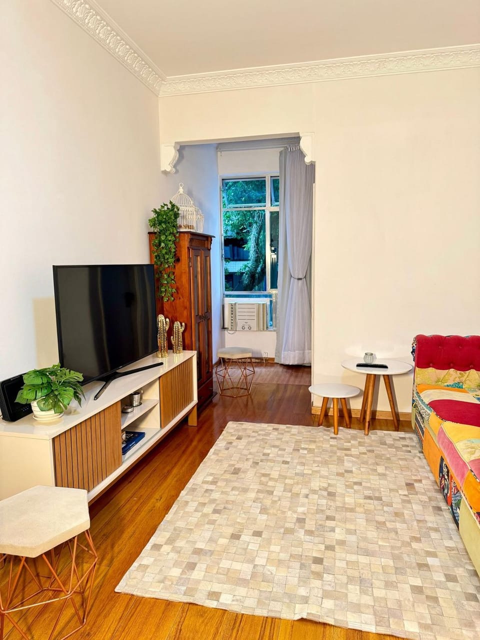 Communal lounge/ TV room, Living room
