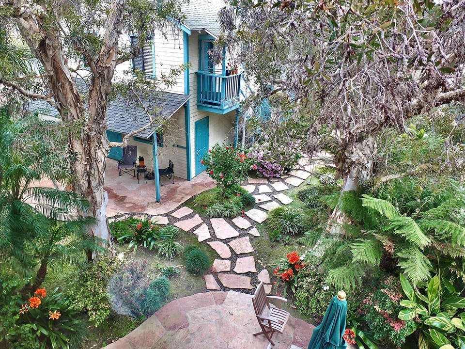 Belmont Heights Retreat - Stunning Gardens House in Long Beach