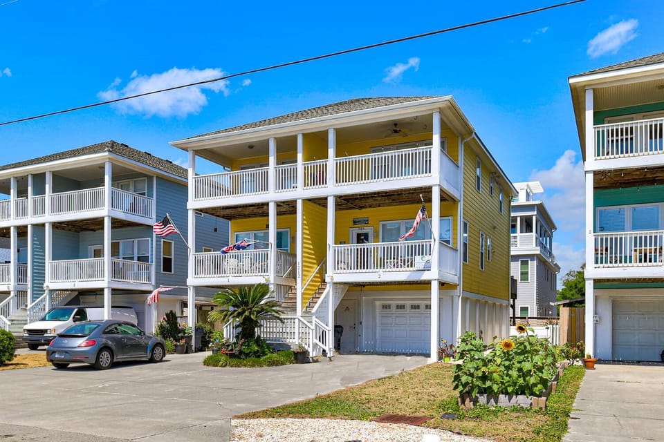 Poopka & Dennys Beach Condo by Carolina Beach Realty House in Carolina Beach
