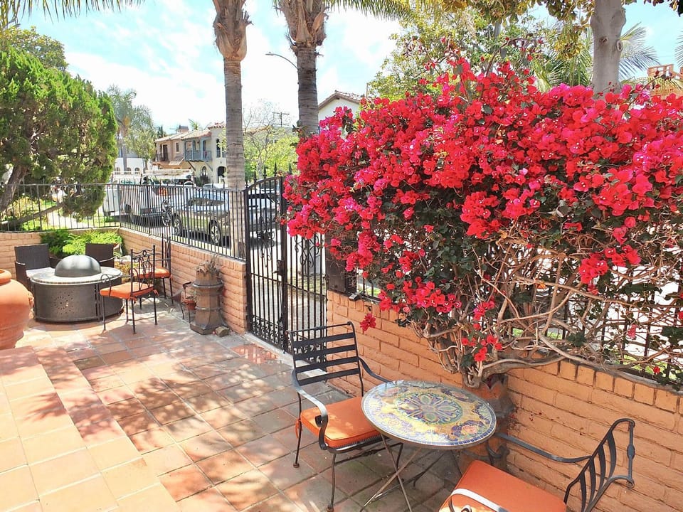 La Brisa - One Block from the Beach House in Belmont Shore