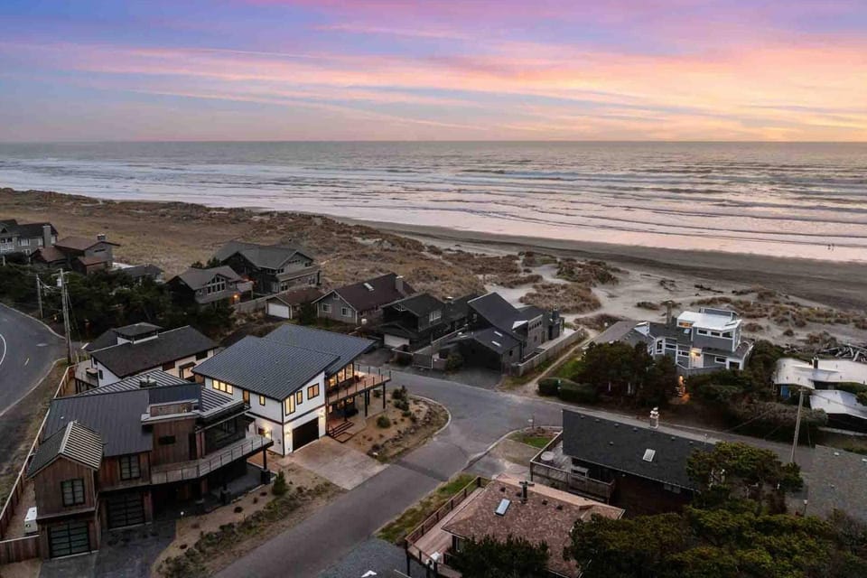 Beach Ball House in Manzanita