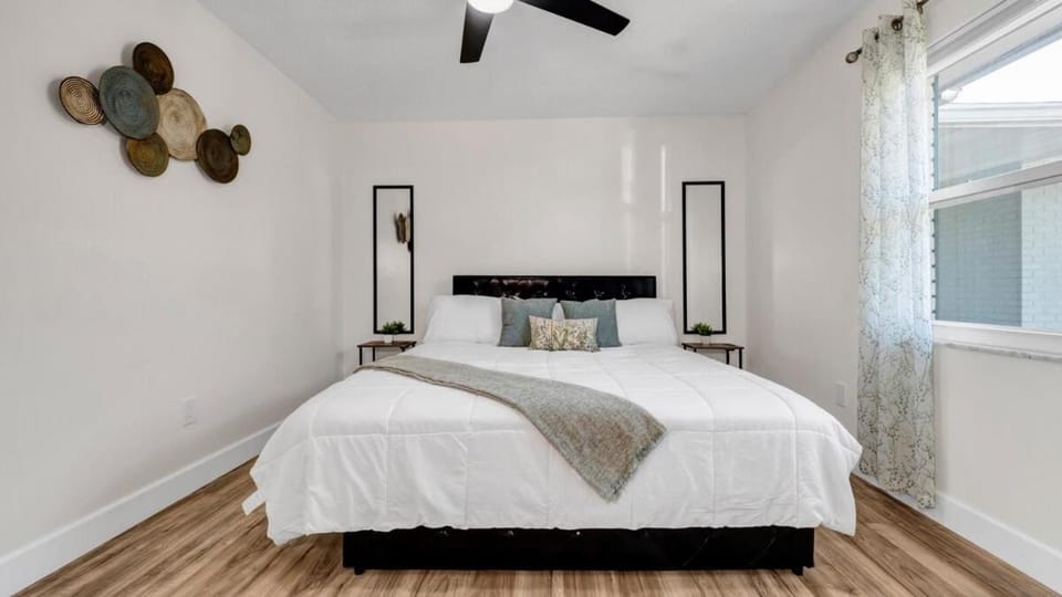 Bed, Bedroom