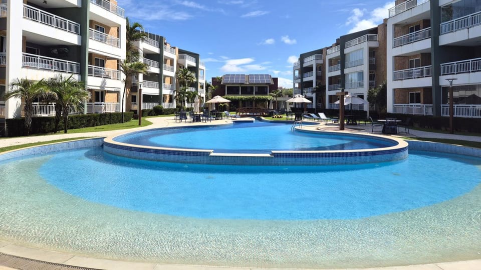 Property building, Swimming pool, sunbed