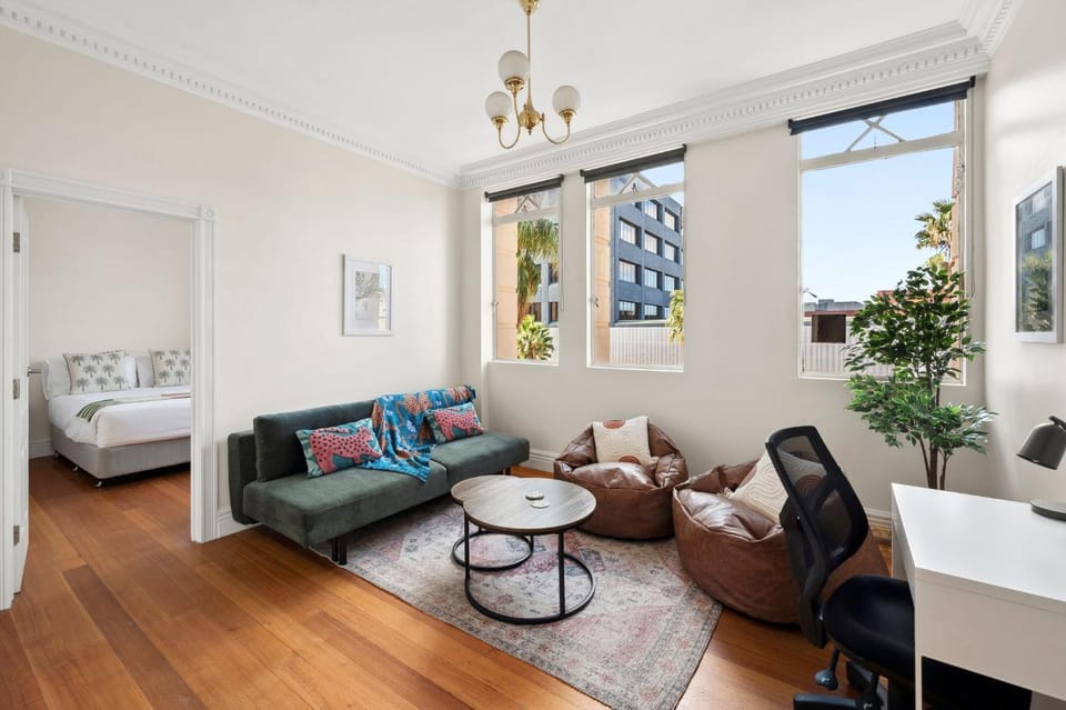 Photo of the whole room, Seating area, Bedroom