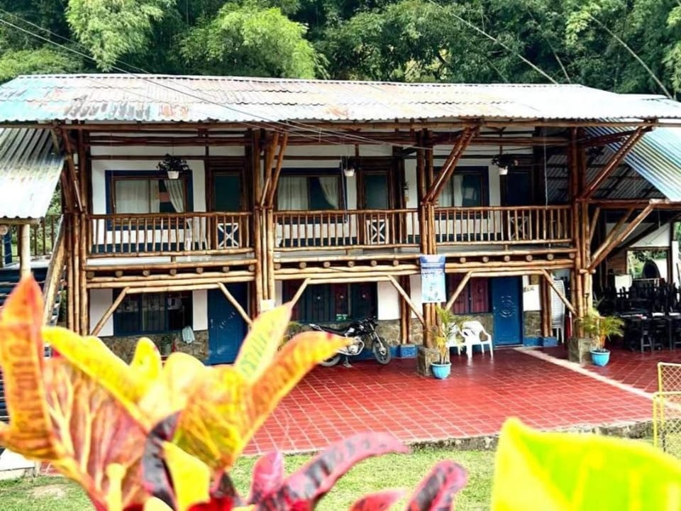 HOTEL Parque recreacional EL LAGO LIBANO Hotel in Tolima