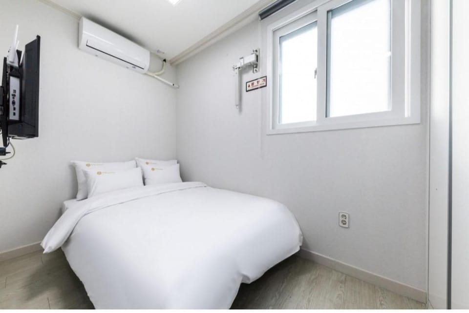 JS Hostel Hotel in Seoul
