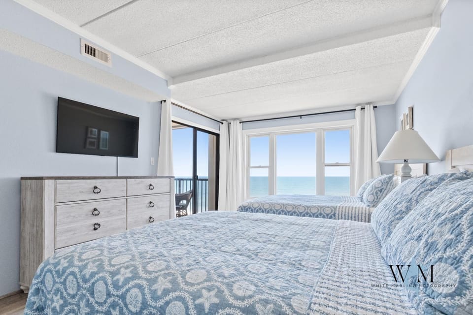 Oceanfront 2-Bedroom Condo in Ocean City, MD Perfect for Relaxing Getaways Apartment in Ocean City