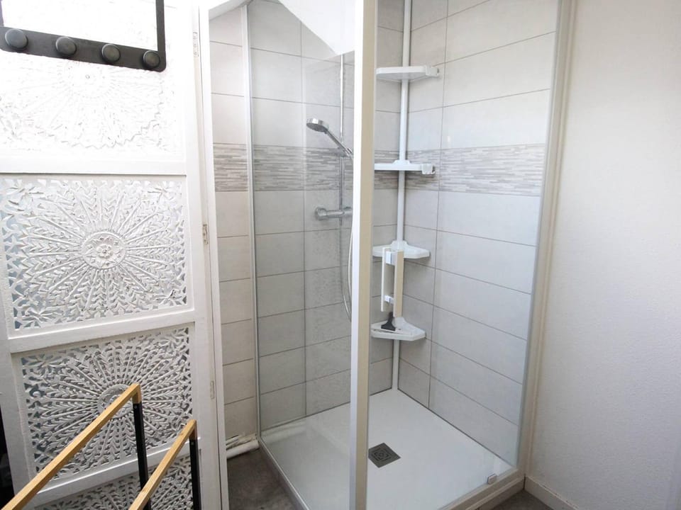 Élégant T3 Duplex avec Ascenseur à Luchon, Parking et Wifi - FR-1-313-242 Apartment in Occitanie