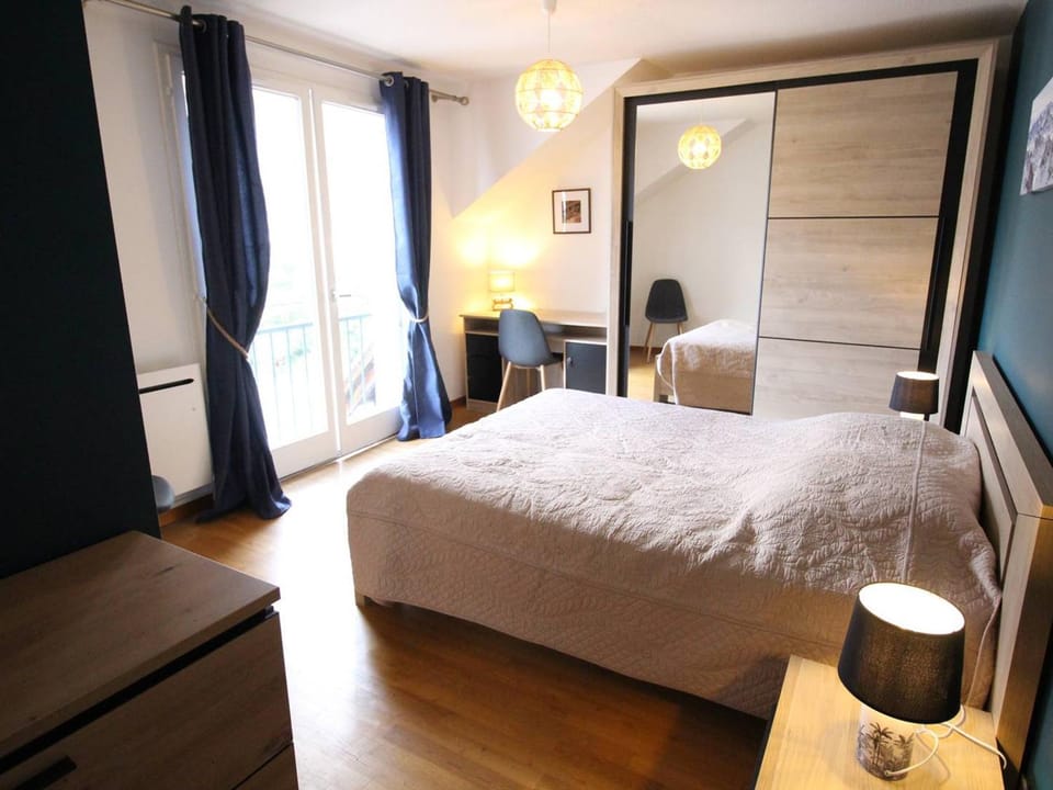 Élégant T3 Duplex avec Ascenseur à Luchon, Parking et Wifi - FR-1-313-242 Apartment in Occitanie