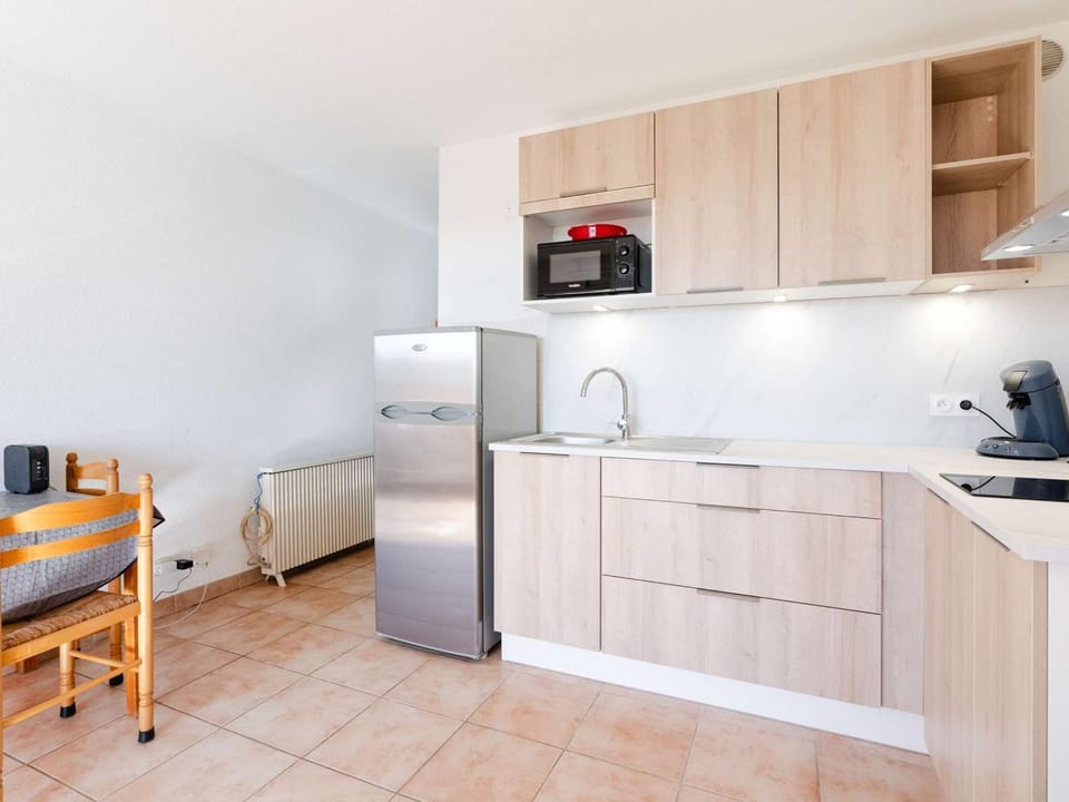 Appartement T2 avec Wifi, Animaux admis et Parking à Saint-Pierre-La-Mer - FR-1-409-280 Apartment in Fleury