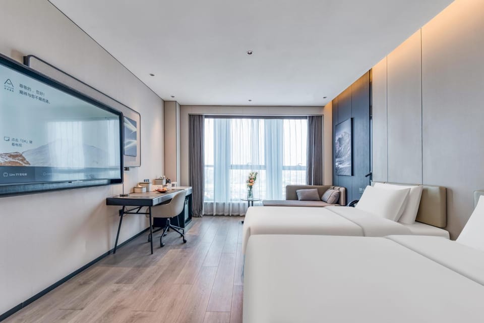 Atour Hotel Qingdao Huangdao Jiuding Peak Hotel in Qingdao