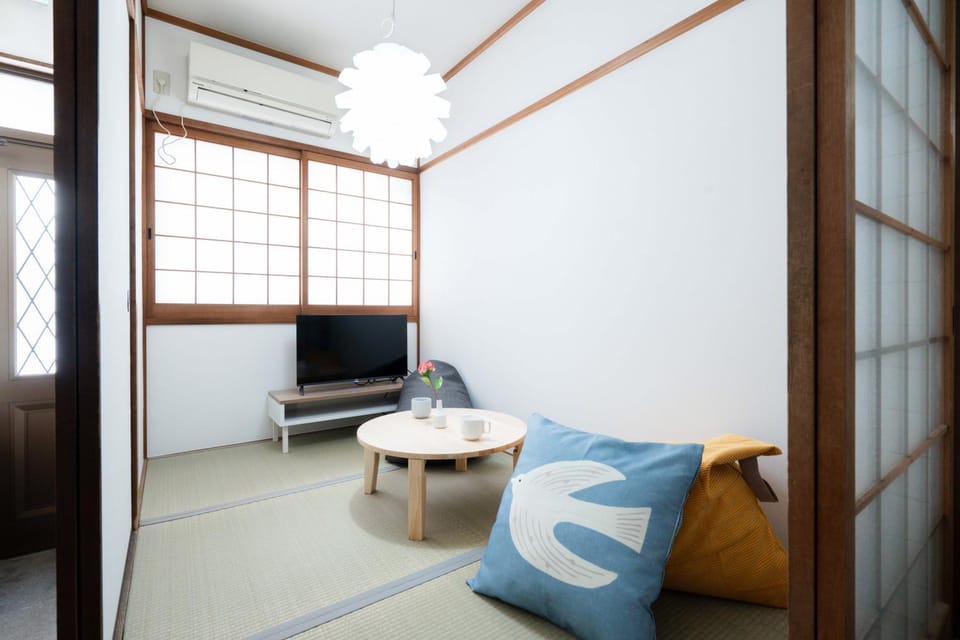 LN25三宮徒歩8分の2DKハウスSwallowMaisonet Apartment in Shizuoka Prefecture