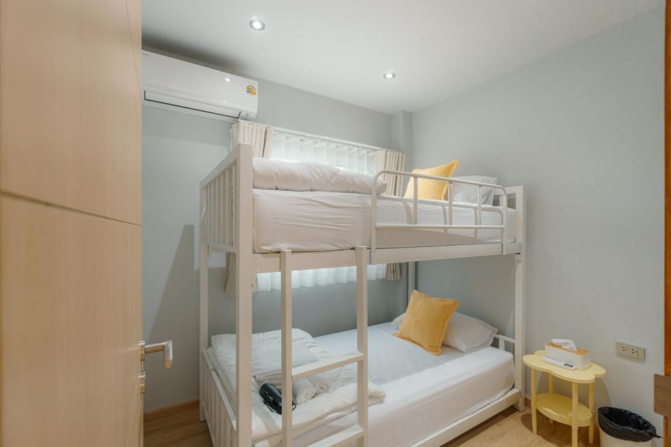 Bed, Bedroom, bunk bed