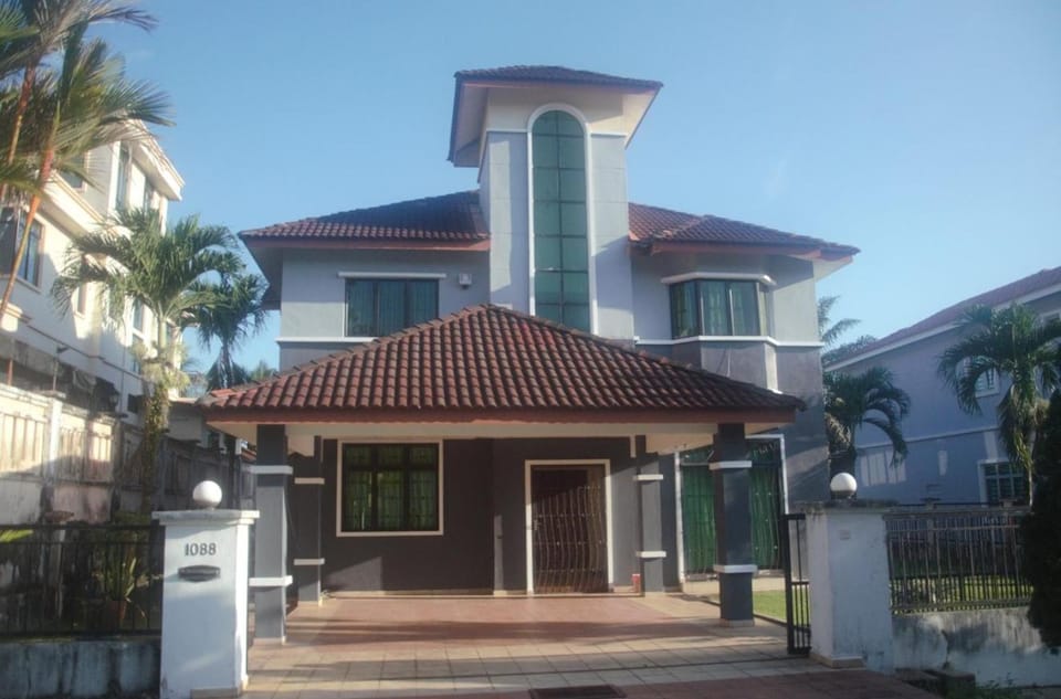 Kulim LakeView Homestay for Msliims Only Villa in Kedah
