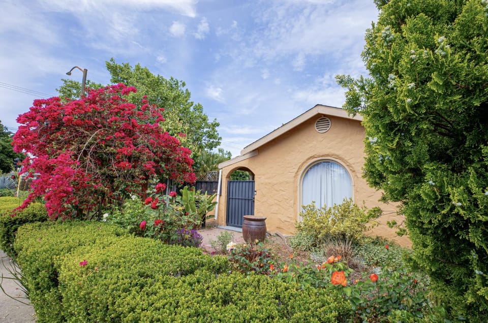 Property building, Garden