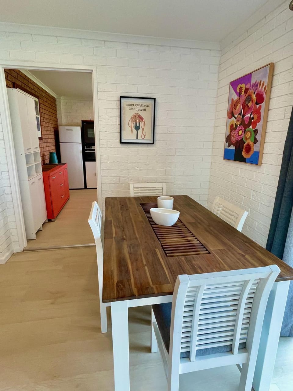 Seating area, Dining area