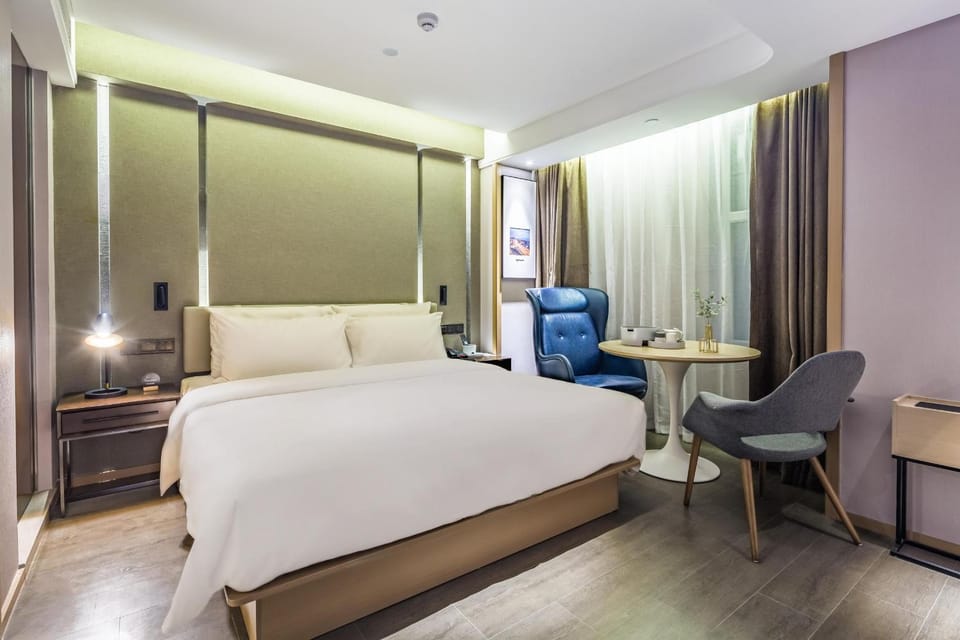 Atour Hotel Qingdao North Station New City Center Hotel in Qingdao
