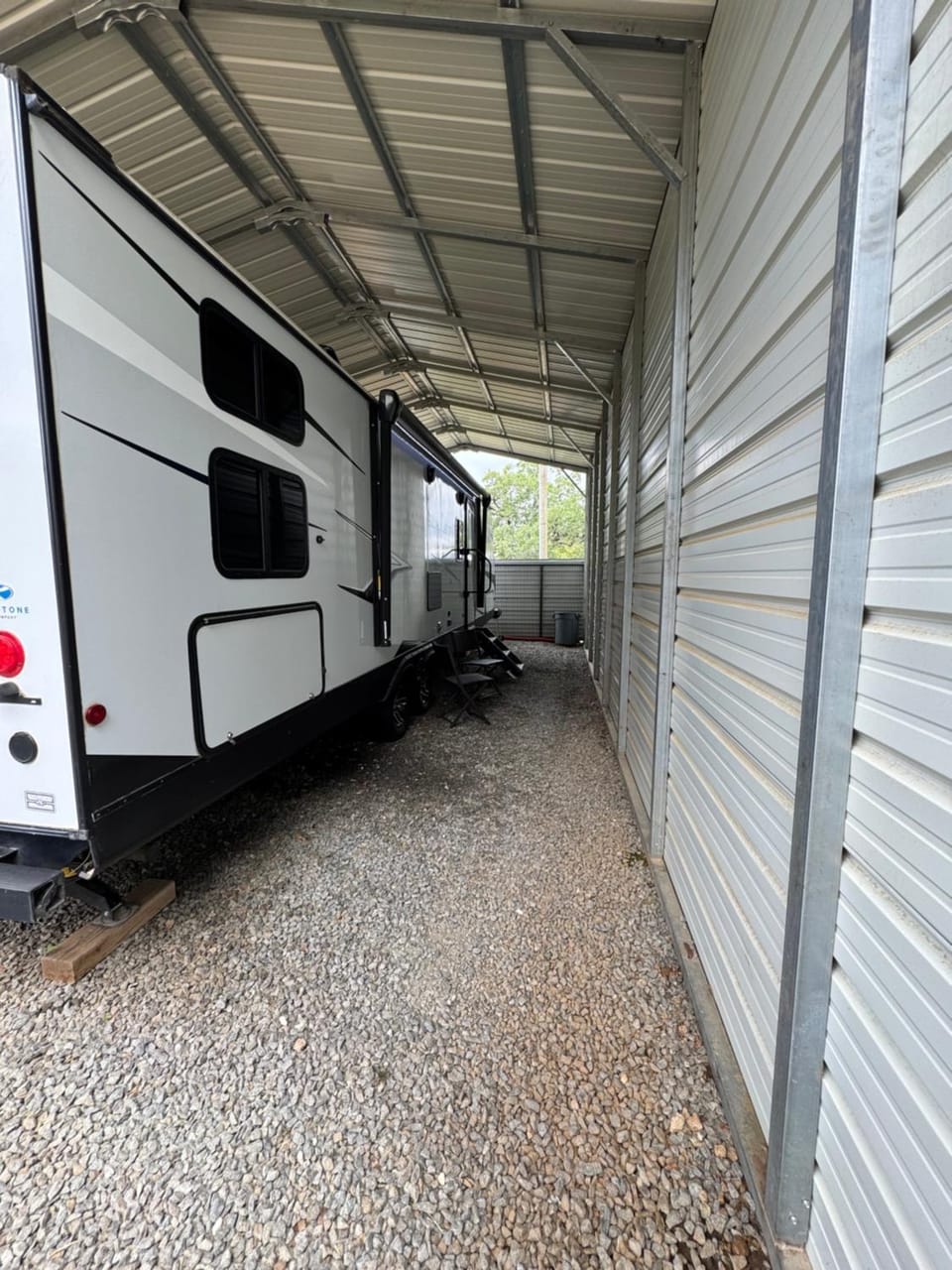 Mountain Bunkhouse Trailer Campground/ 
RV Resort in Sierra Nevada