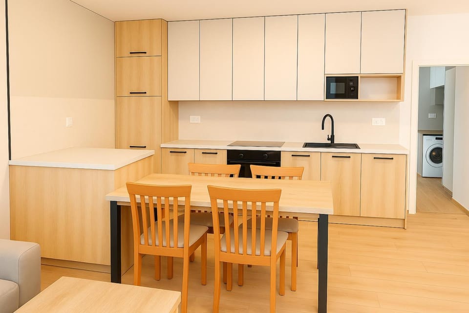 Dining area, kitchen