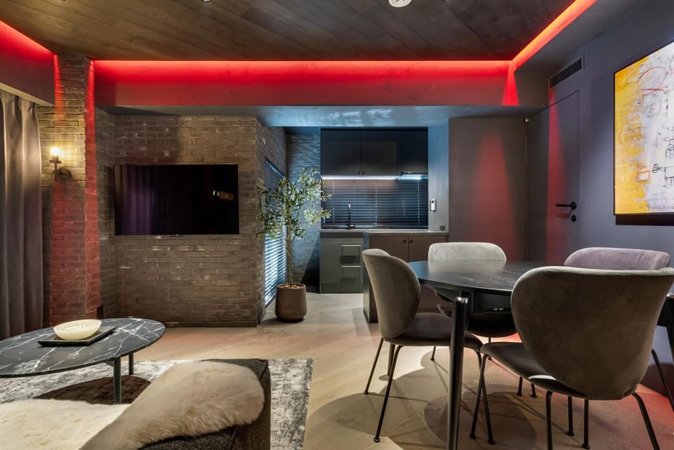 Living room, Dining area