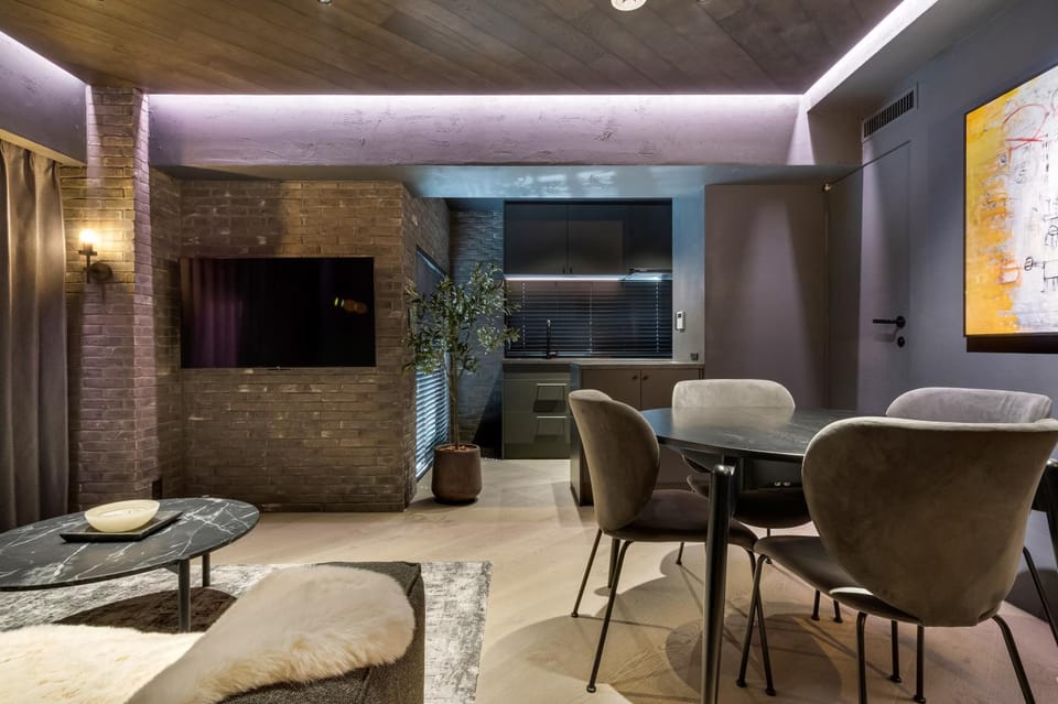 Living room, Dining area