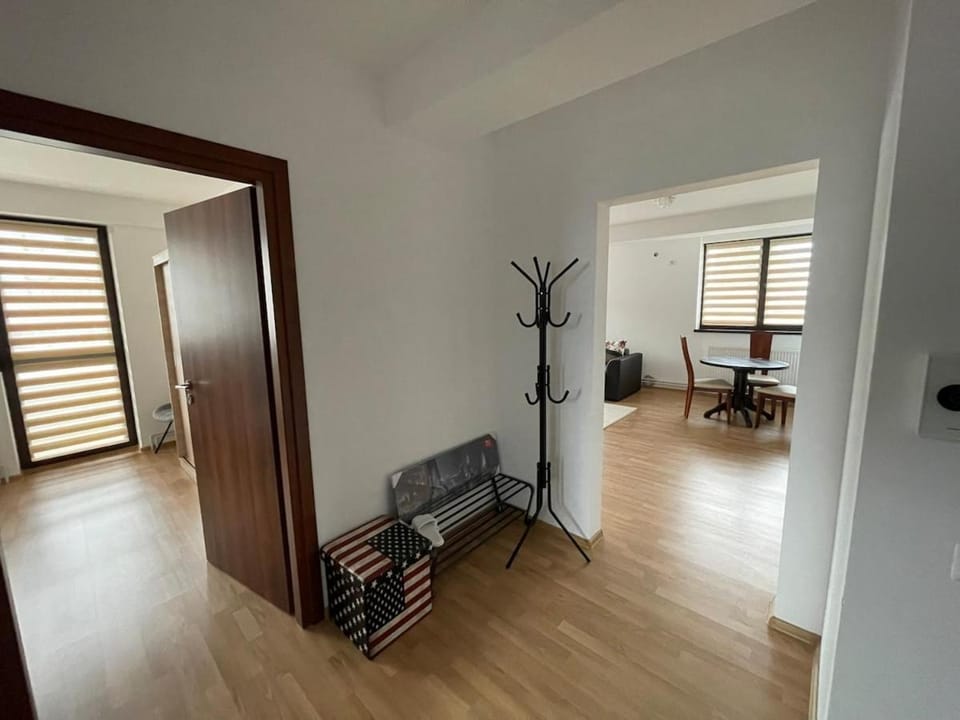 Luxury Central Apartments - Grey Apartment in Romania