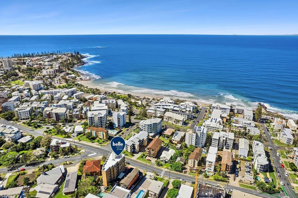 Bird's eye view, Street view, Location