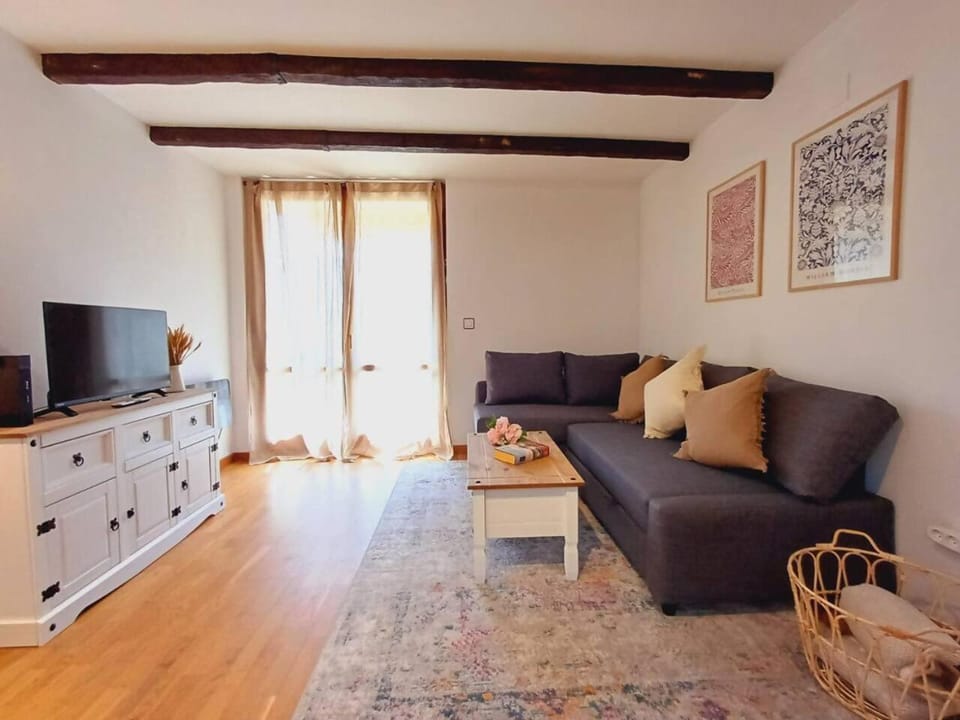 Communal lounge/ TV room, TV and multimedia, Photo of the whole room